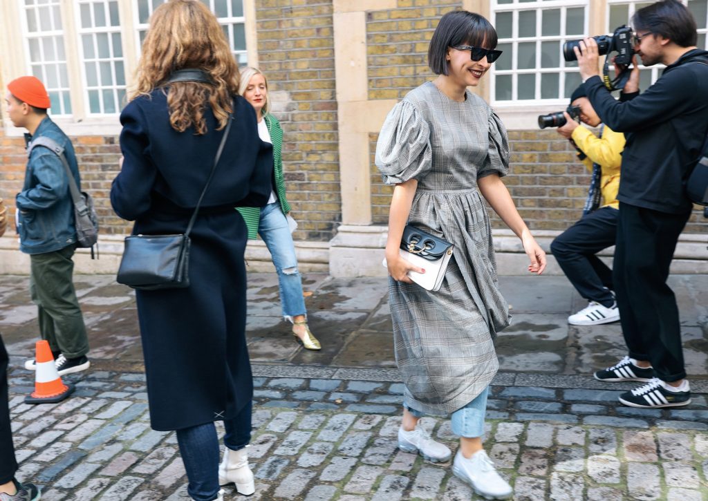 london-fashion-week-spring-summer-2018-street-style-simone-rocha-italist-2